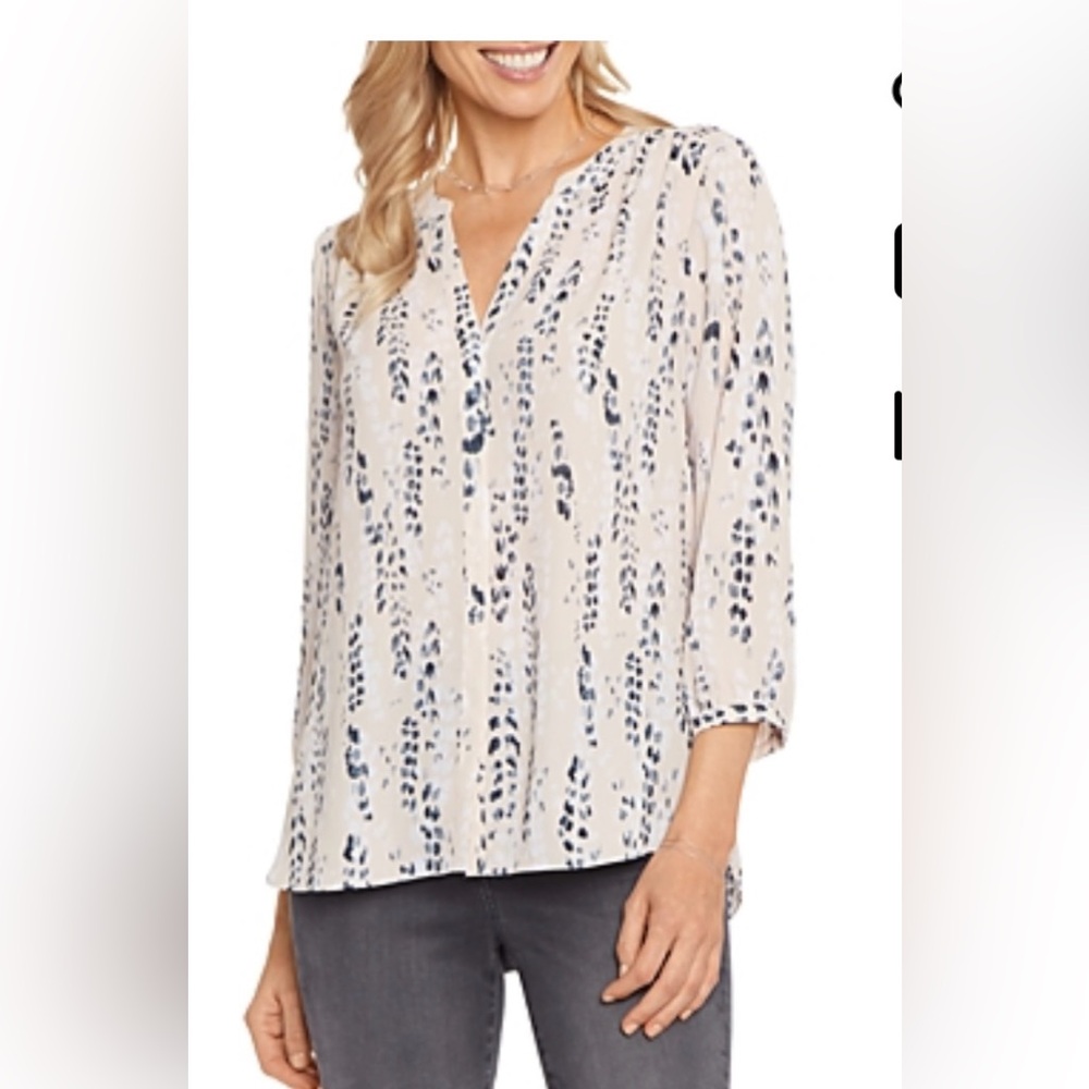 NYDJ PinTuck blouse in Quincy, blue & off white print, 3/4 sleeves, size small